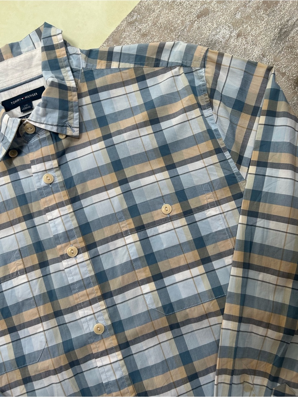 Tommy Hilfiger Men’s Plaid Casual Button-Down Shirt